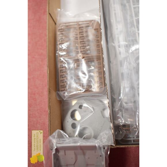 Trumpeter Russian T-72B2 MBT Rogatka Model Kit 1/35 (Package Wear) - Picture 9 of 15